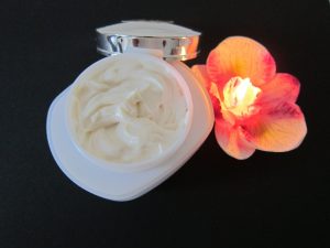 skin-care-1050979_1920