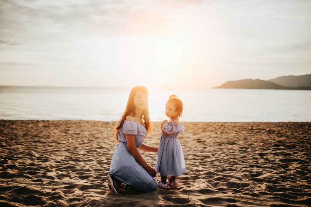 Mère et fille habillées pareil